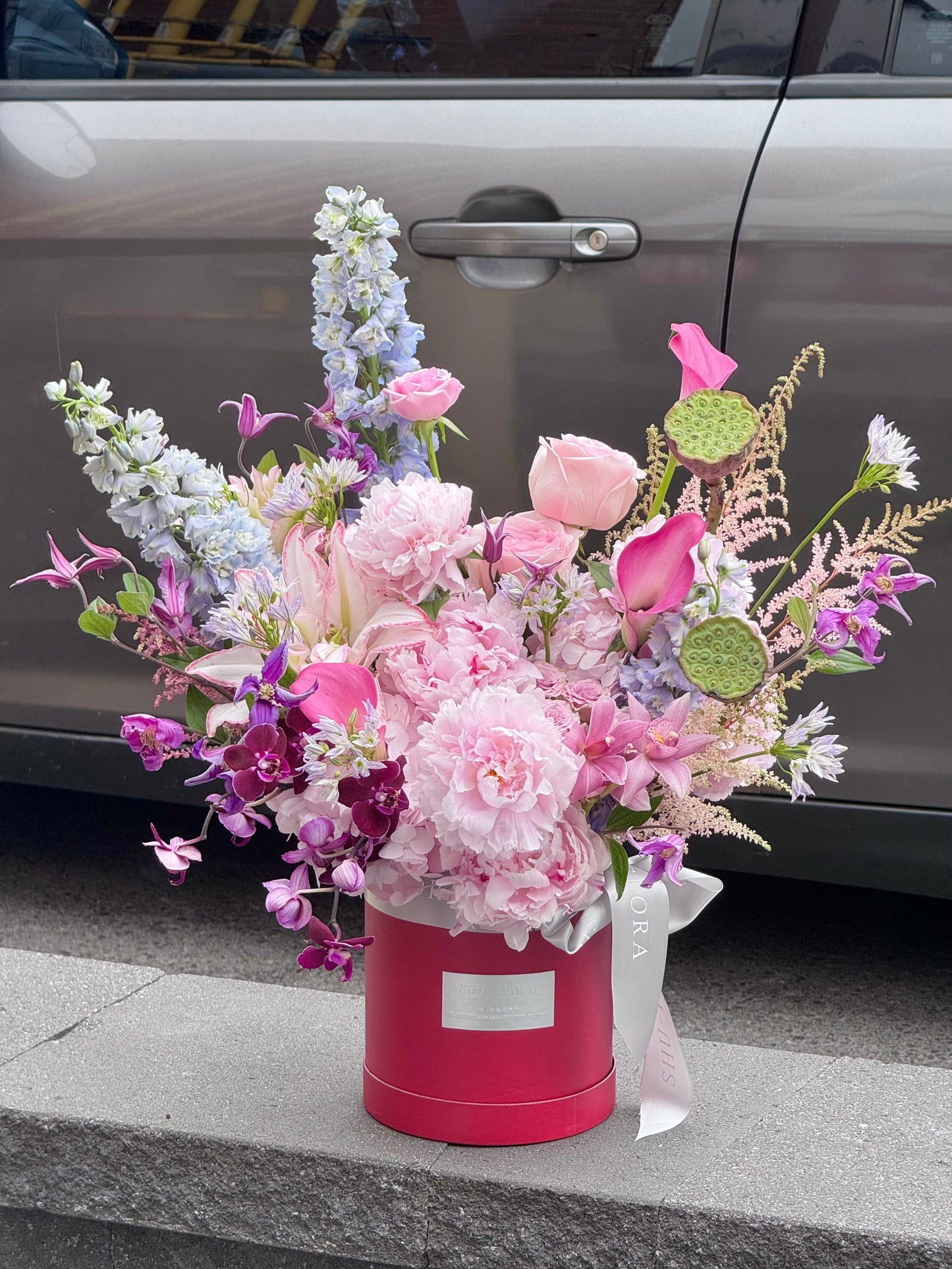 Hug Flower Box