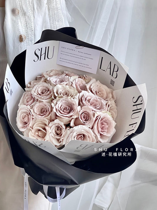 Quicksand Rose Bouquet