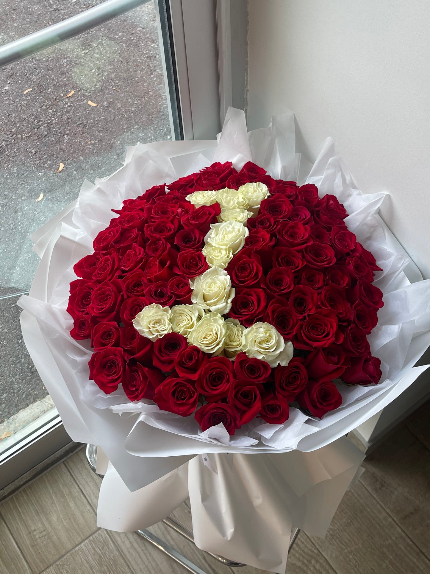 Rose Hug With Number