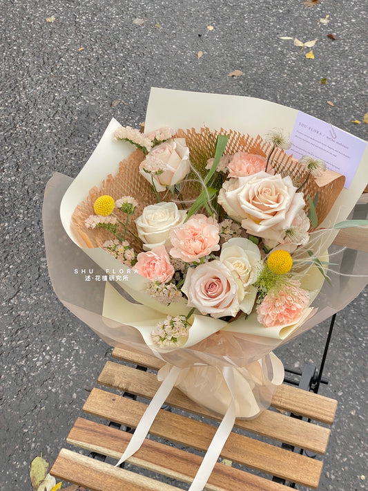 Creamy Mixed Flower Bouquet