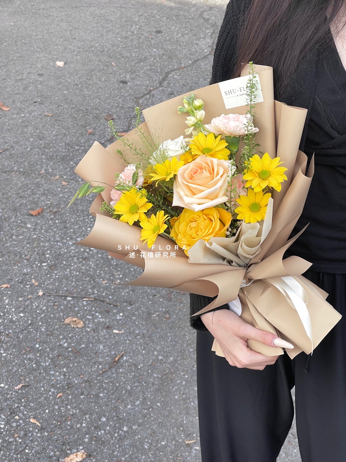 SHU'S Signature Summer Mixed Bouquet