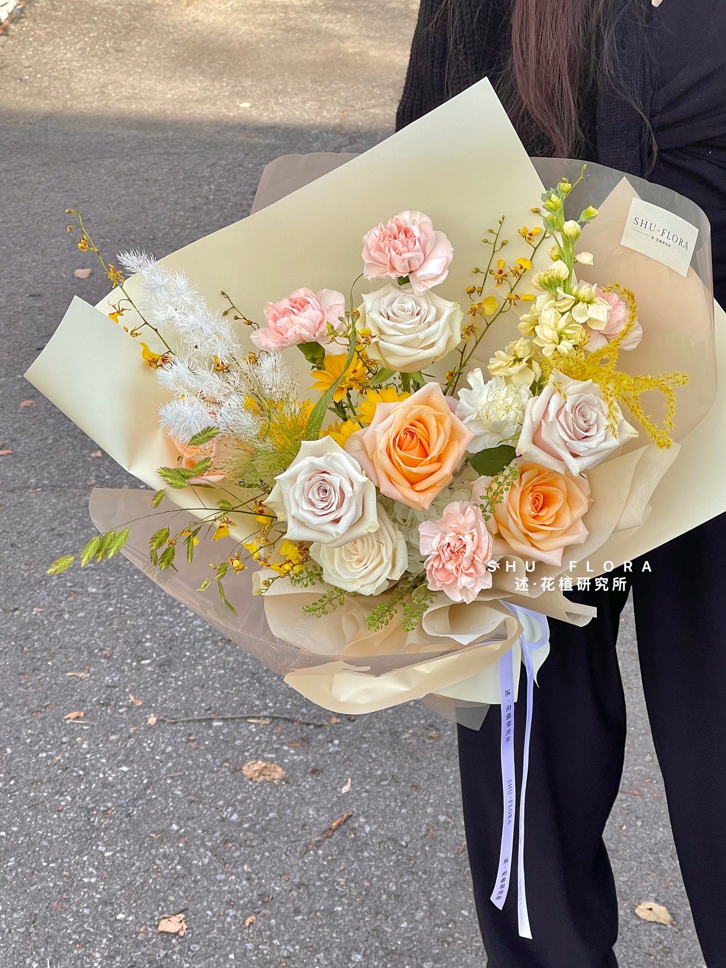 SHU'S Signature Summer Mixed Bouquet