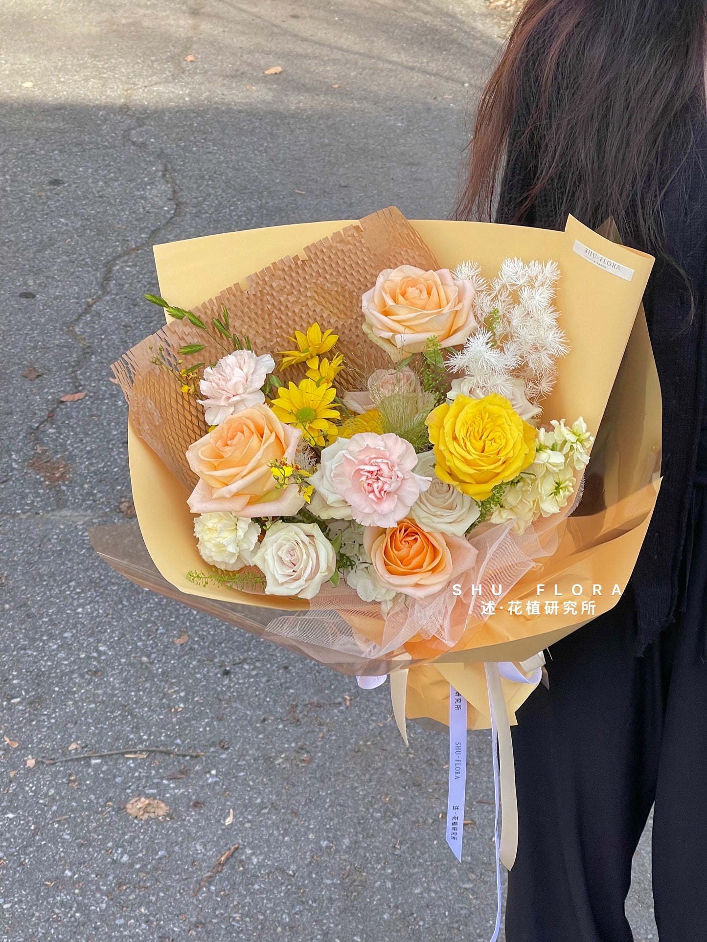 SHU'S Signature Summer Mixed Bouquet