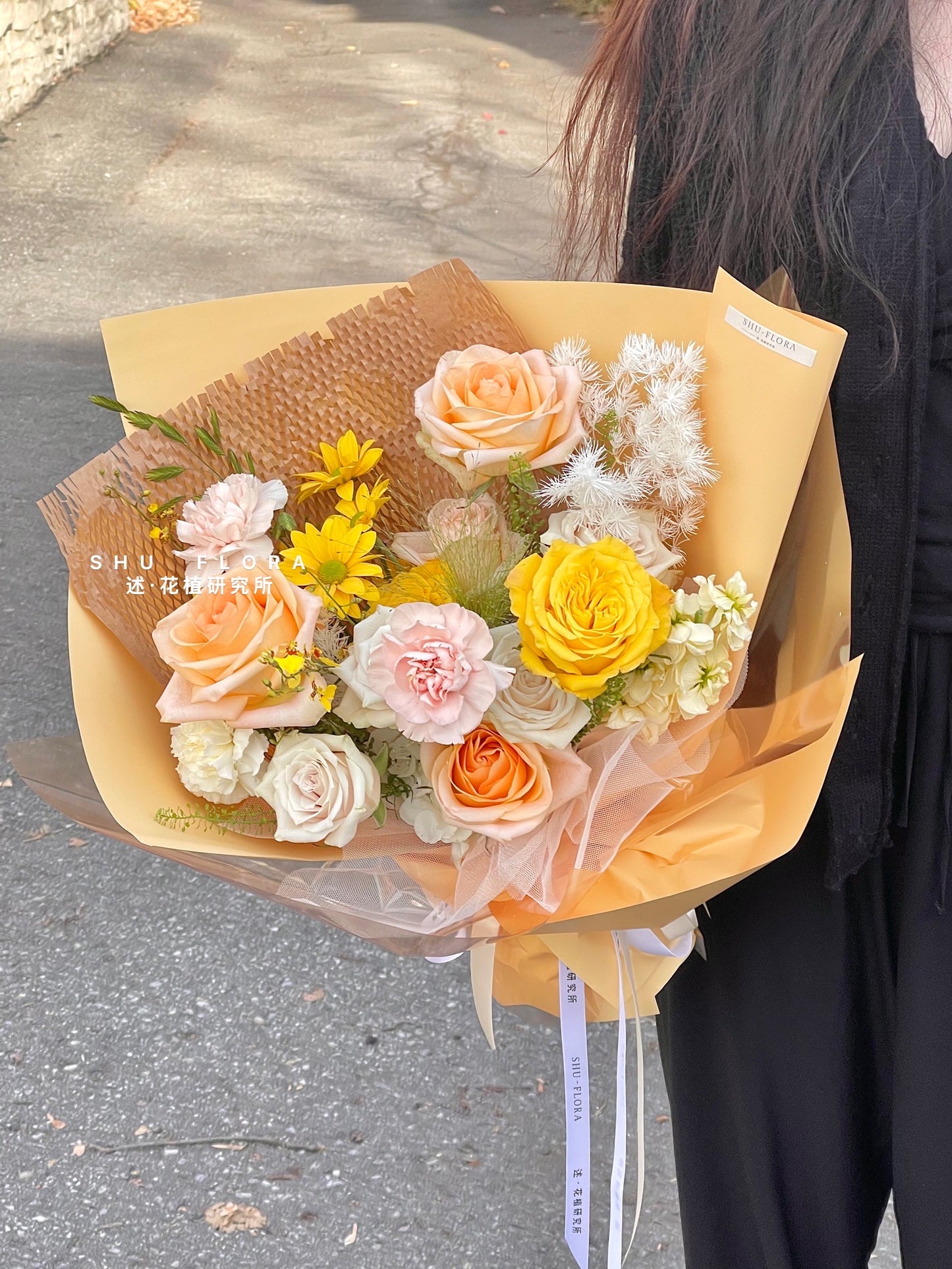 SHU'S Signature Summer Mixed Bouquet