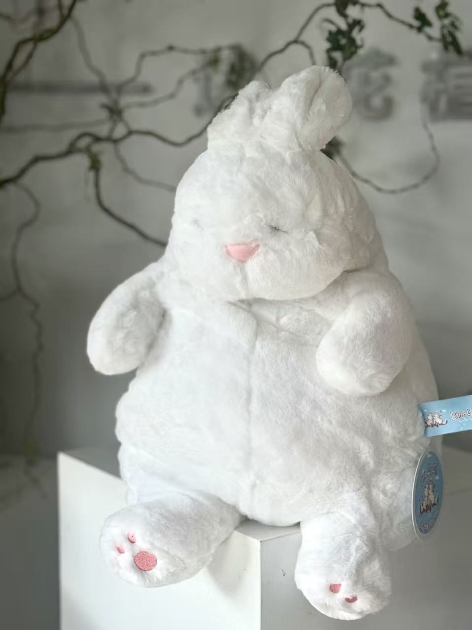 SHU Plush – Snowy Bunny