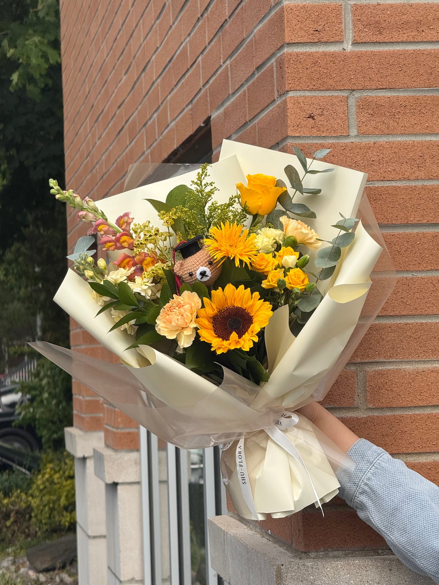 Graduation Mixed flower bouquet