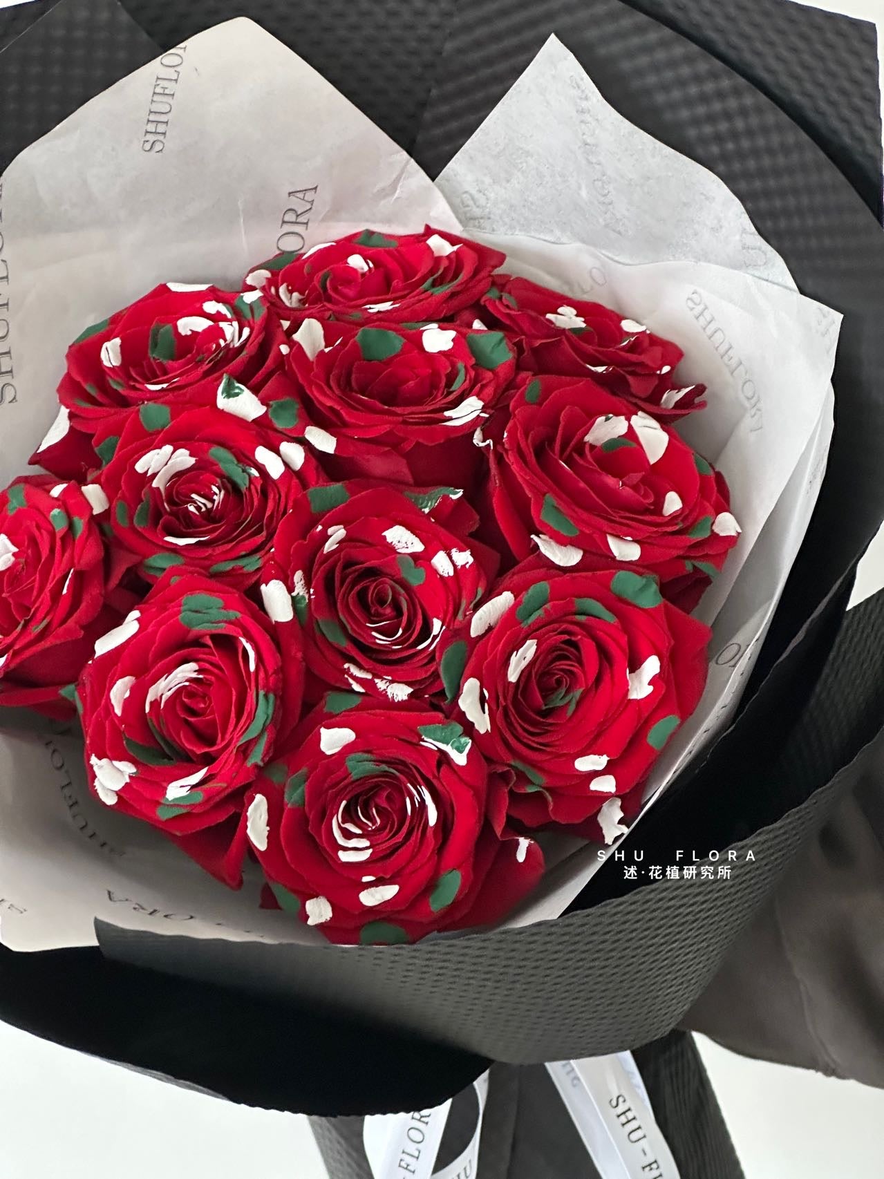 Christmas Red Rose Bouquet