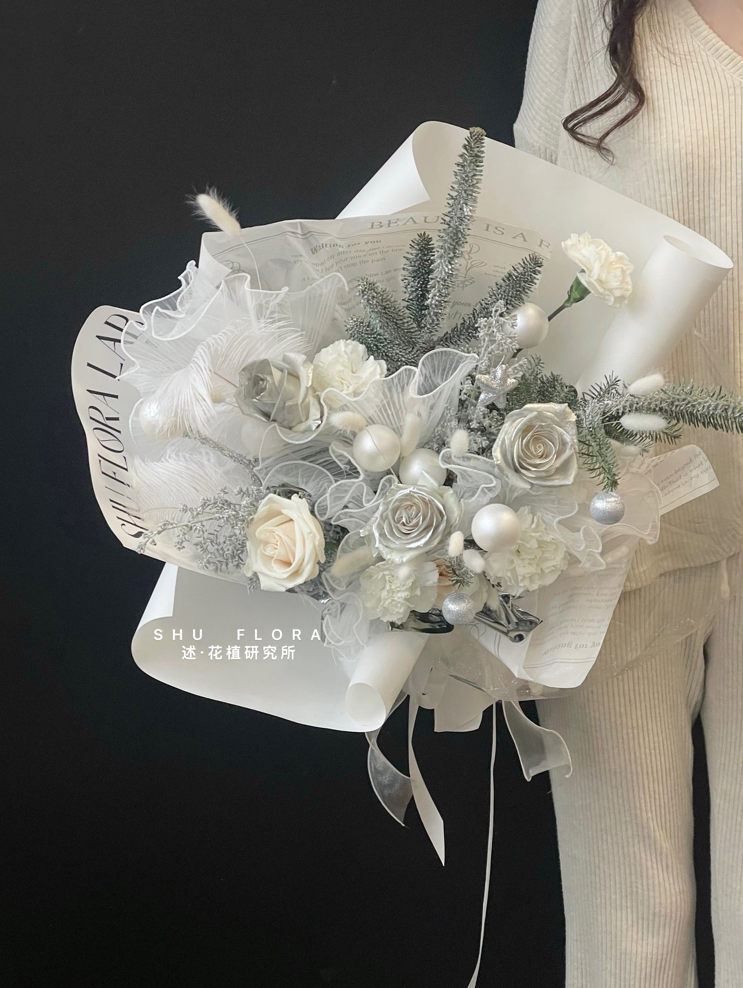 White&Silver Christmas Mixed Flower Bouquet