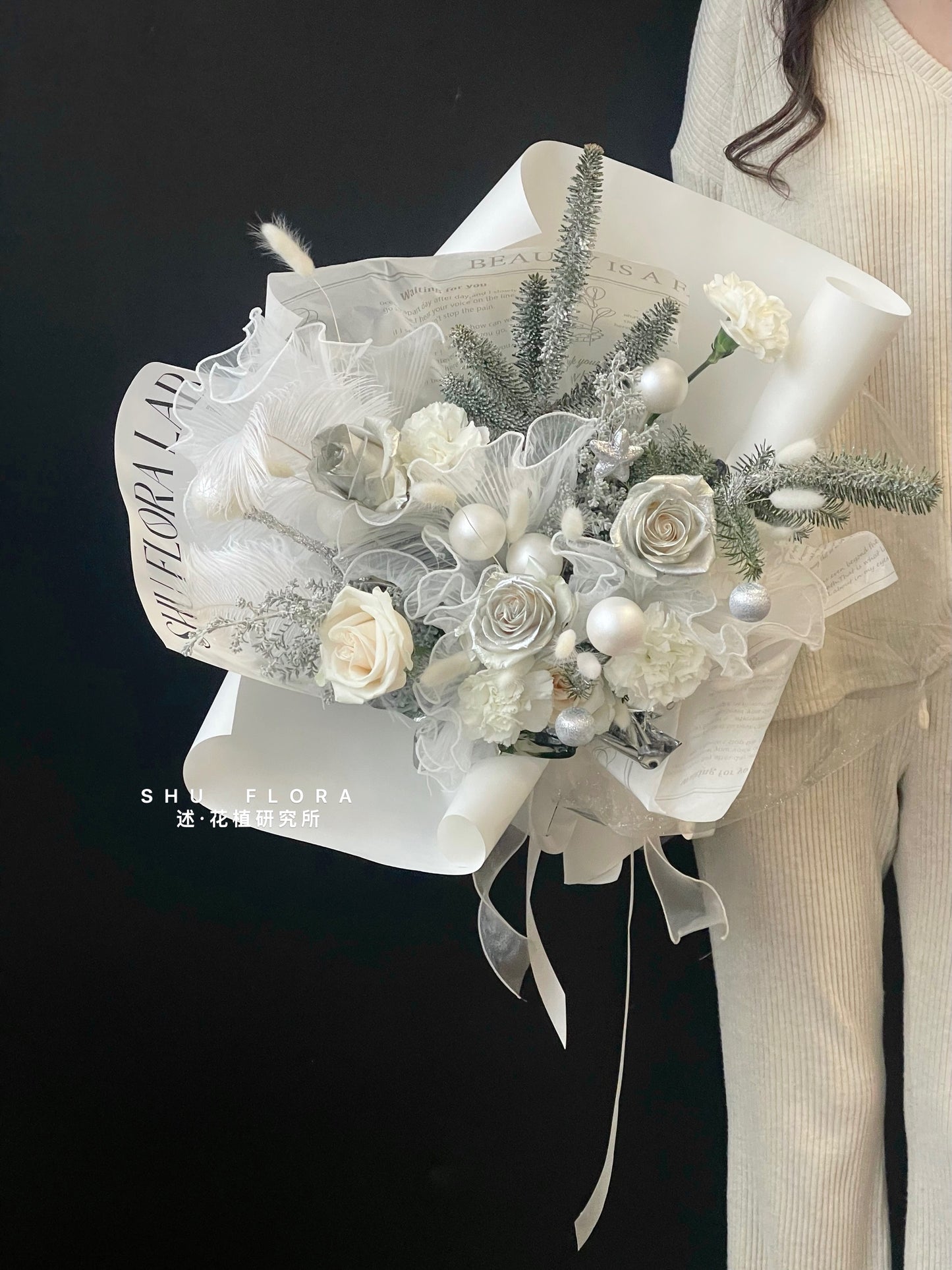 White&Silver Christmas Mixed Flower Bouquet