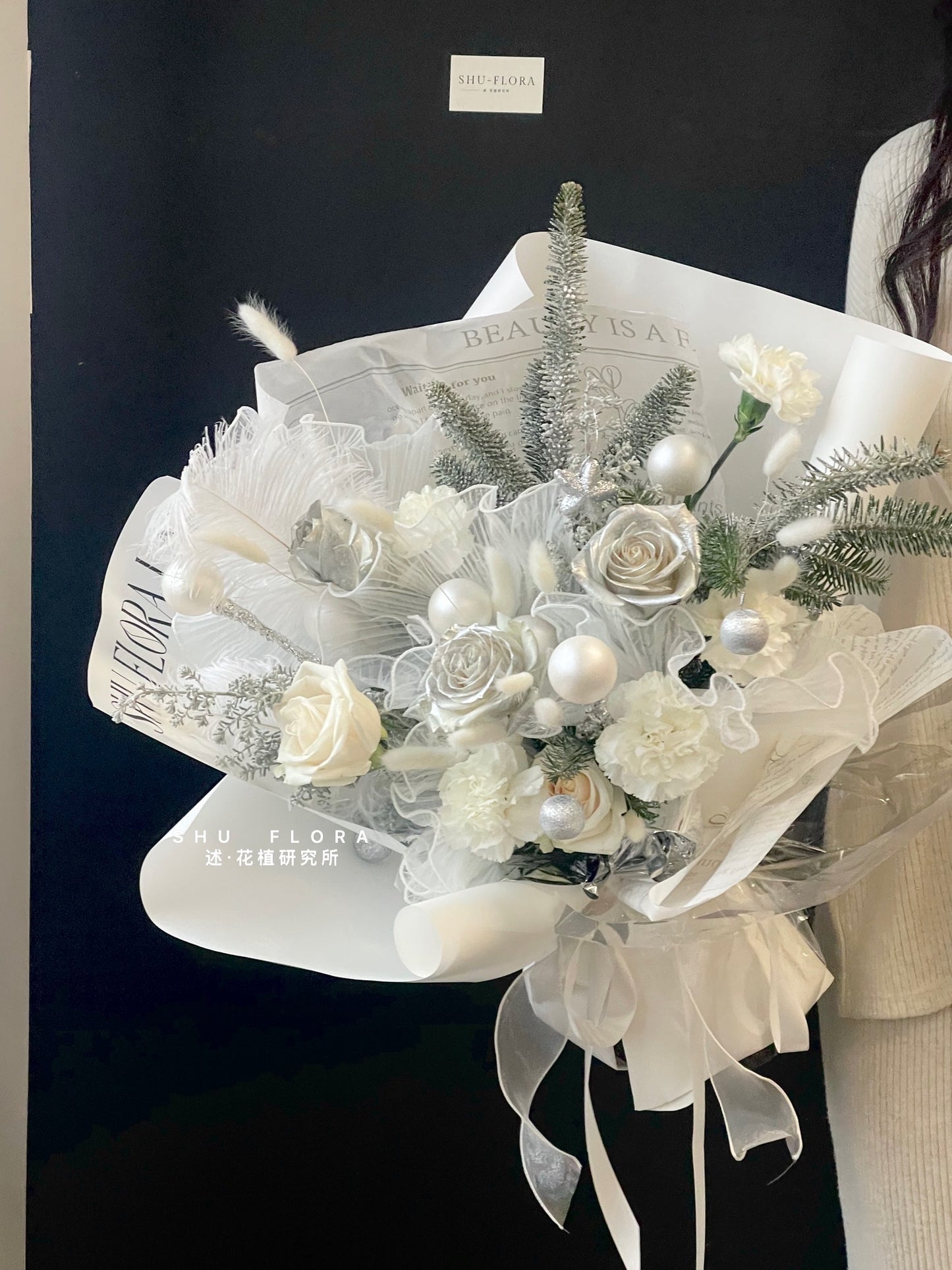 White&Silver Christmas Mixed Flower Bouquet