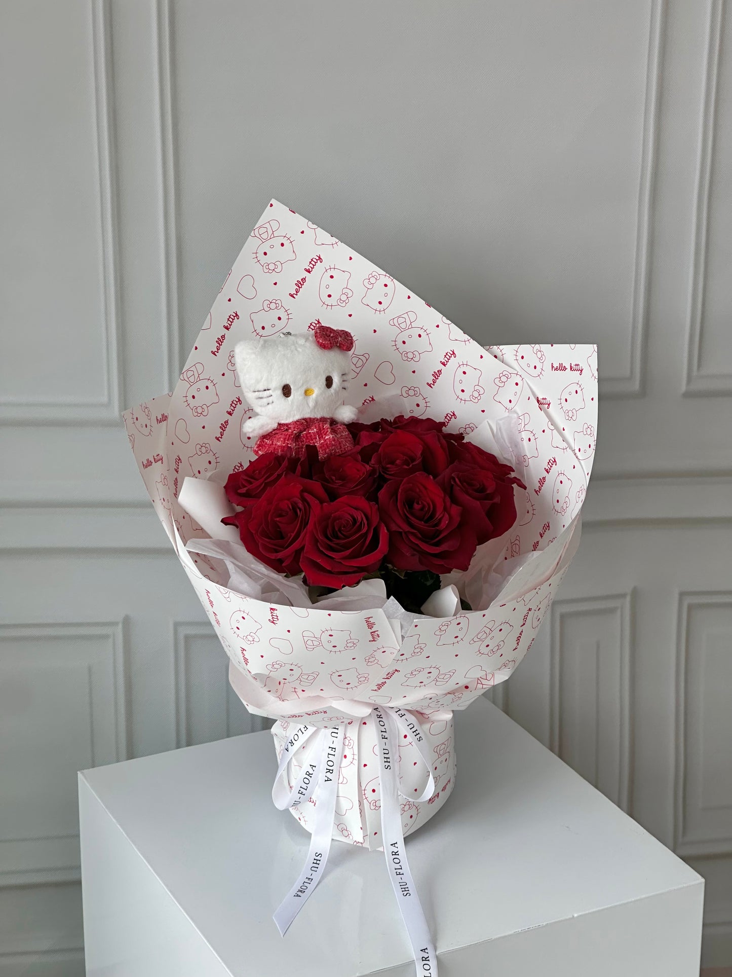 Red Roses with Kitty