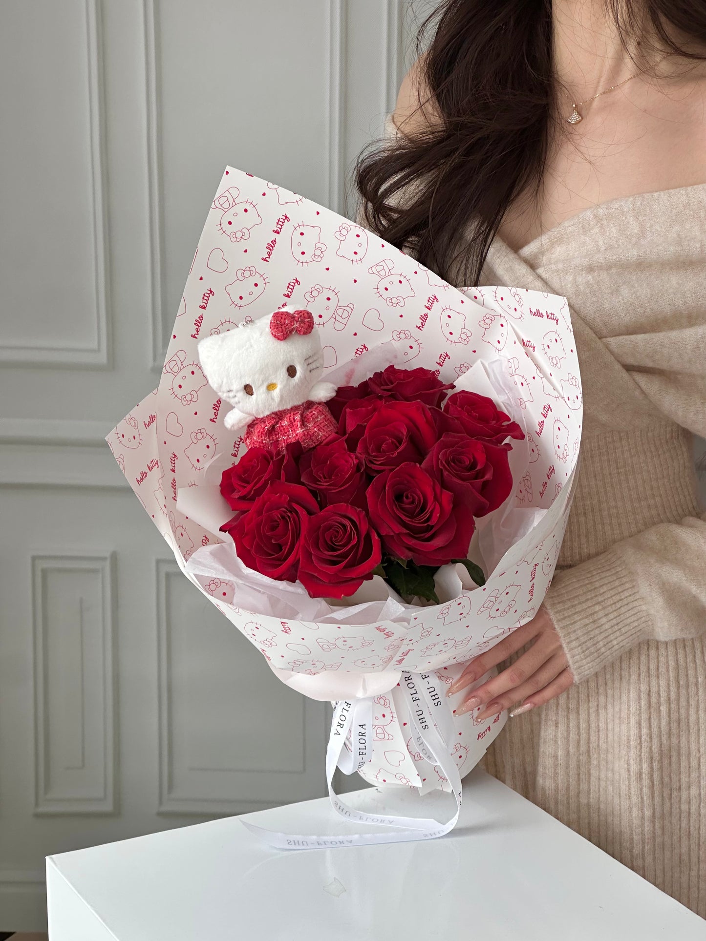 Red Roses with Kitty