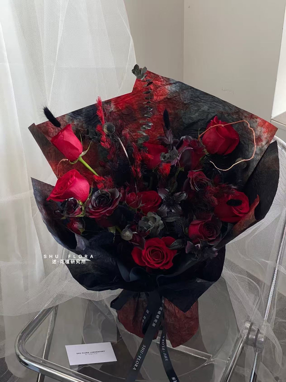 Midnight Crimson – Premium Dyed Bouquet