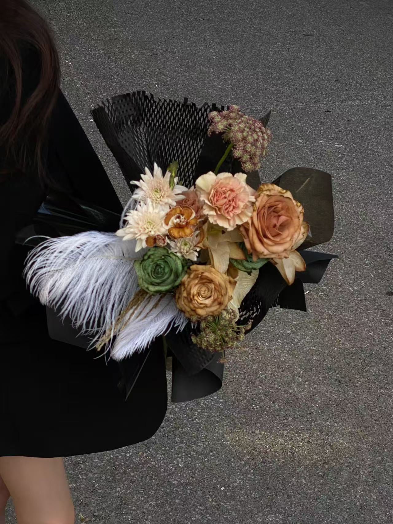 Vintage Muse – Premium Dyed Bouquet